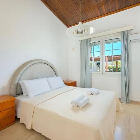 ヴィラ Beachfront Luxury Rhodes 5 Bedrooms Sleeps 14 Maria Kiotari ゲンナジー