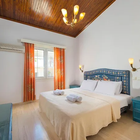 Beachfront Luxury Rhodes 5 Bedrooms Sleeps 14 Maria Kiotari ヴィラ