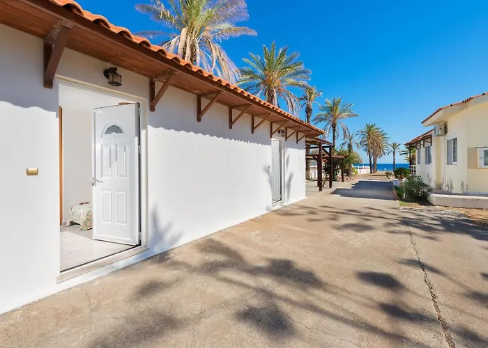 Beachfront Luxury Rhodes 5 Bedrooms Sleeps 14 Maria Kiotari فيلة